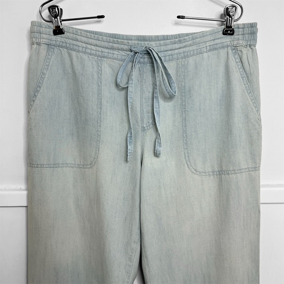 Soft Joie Kamini Pull-On Chambray Joggers in Sunbleach Wash - Picture 3 of 13
